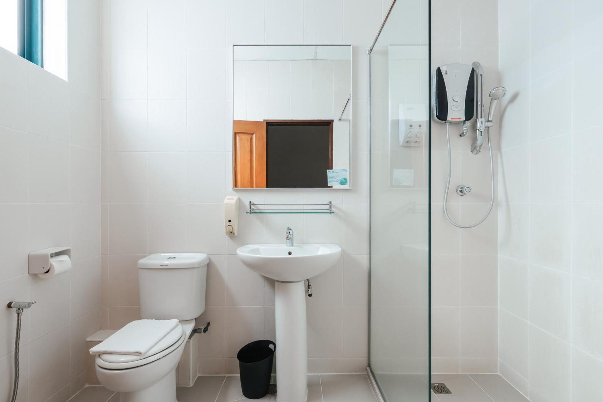 Golden View Serviced Apartments Tanjung Tokong Dış mekan fotoğraf