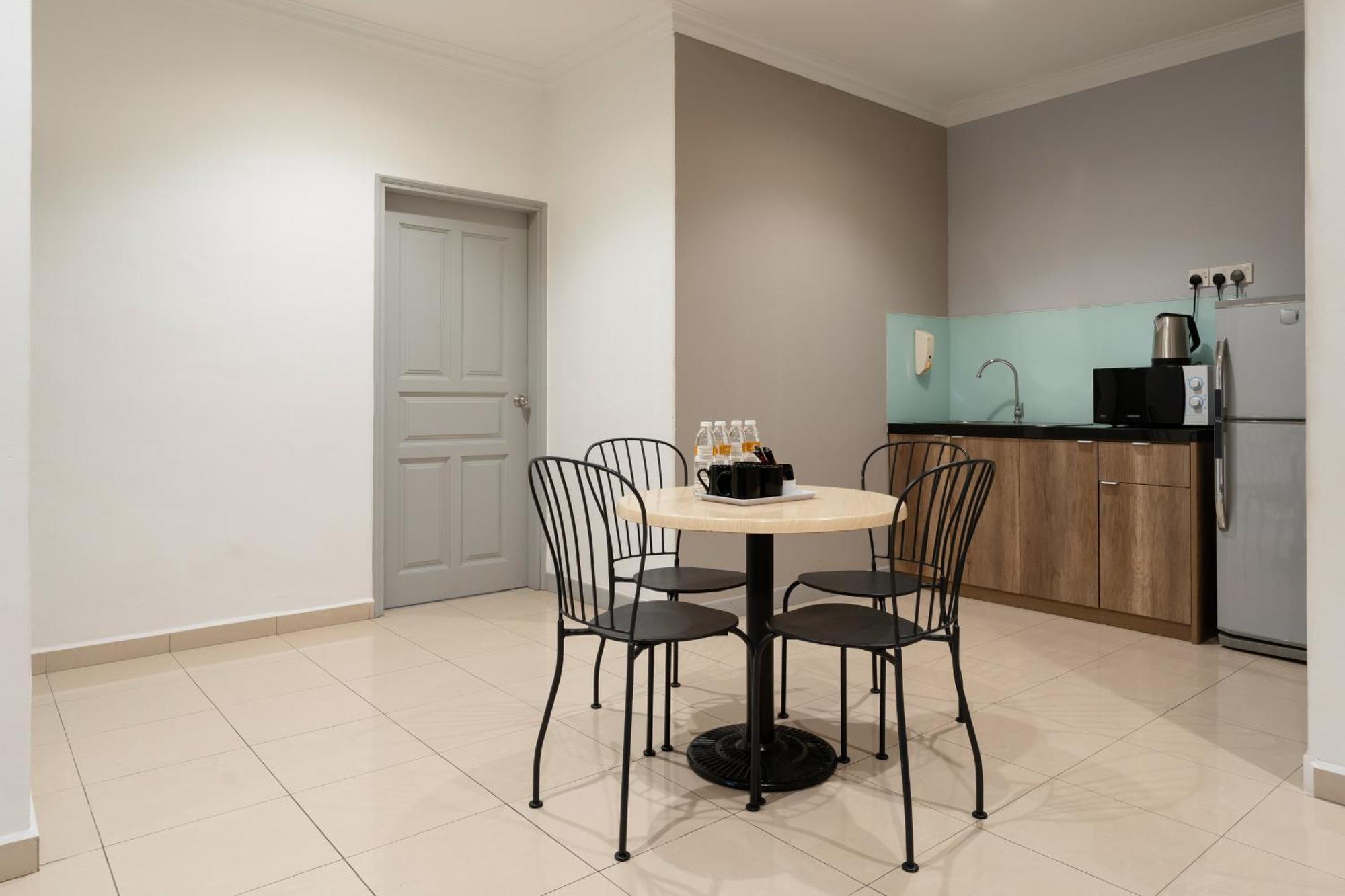 Golden View Serviced Apartments Tanjung Tokong Dış mekan fotoğraf