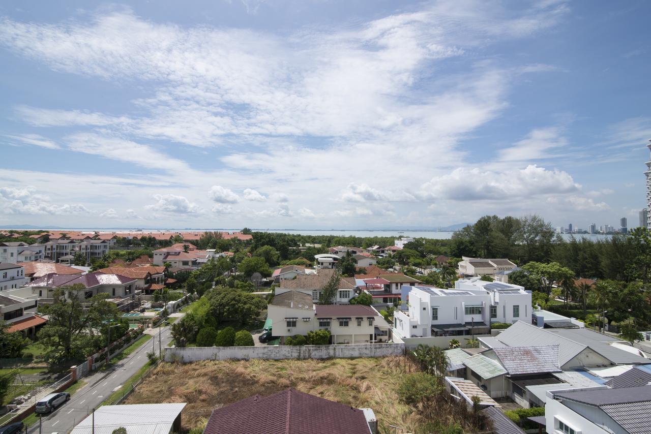 Golden View Serviced Apartments Tanjung Tokong Dış mekan fotoğraf