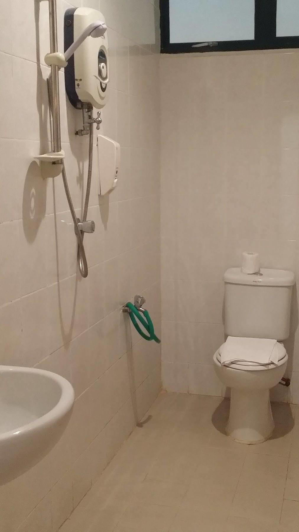 Golden View Serviced Apartments Tanjung Tokong Dış mekan fotoğraf