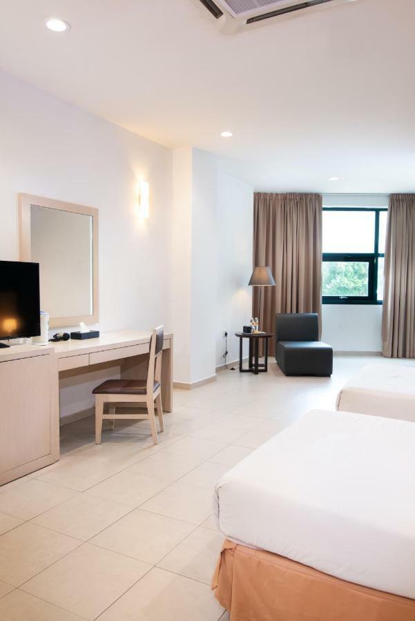 Golden View Serviced Apartments Tanjung Tokong Dış mekan fotoğraf